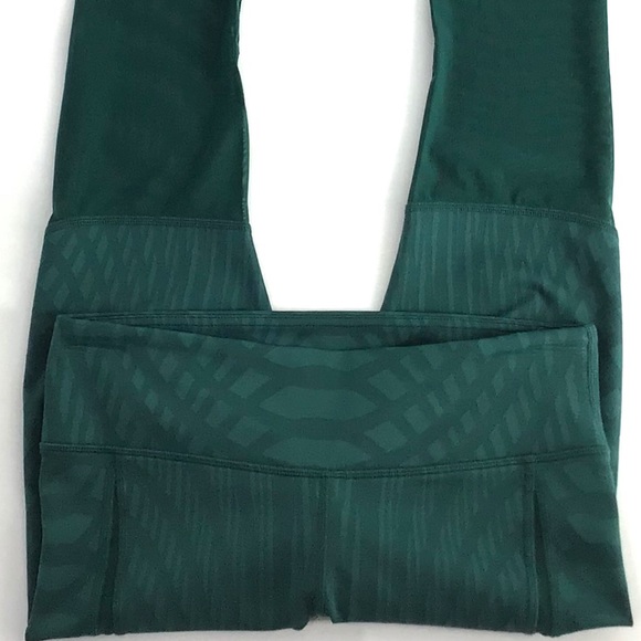 Alo Yoga Evermint Motion Patterned Mesh Legging - Picture 7 of 9